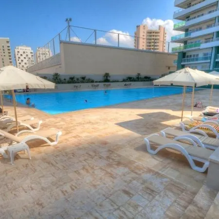 아파트 Stunning Seafront Lux Cambridge Wt Pool