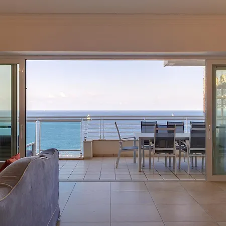 Stunning Seafront Lux Cambridge Wt Pool Apartmán