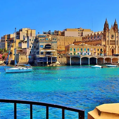 Stunning Seafront Lux Cambridge Wt Pool Apartament Sliema