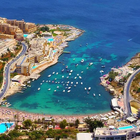 Stunning Seafront Lux Cambridge Wt Pool 아파트 *