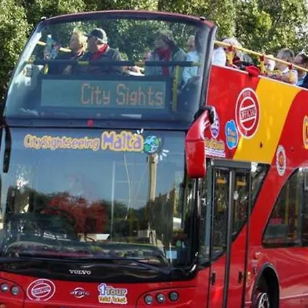 Stunning Seafront Lux Cambridge Wt Pool 아파트 *