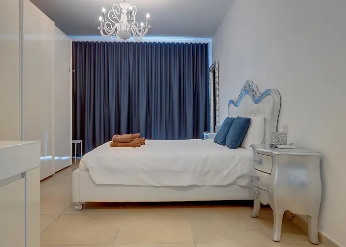 Stunning Seafront Lux Cambridge Wt Pool * Sliema