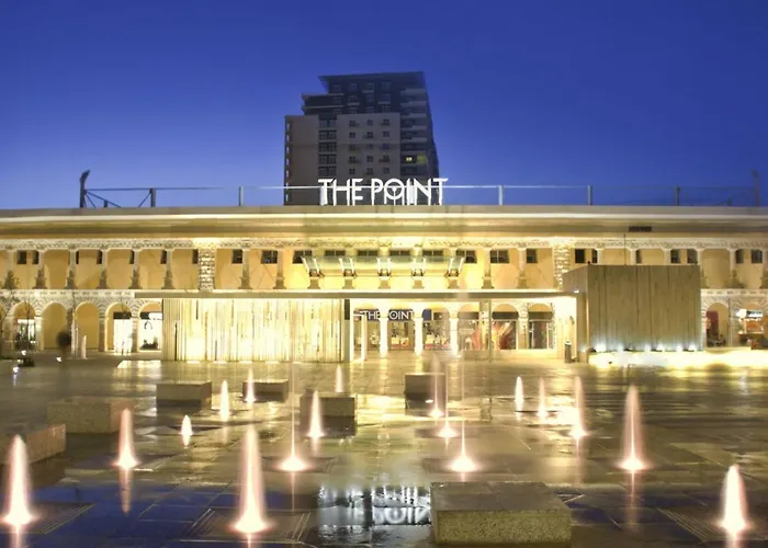 Stunning Seafront Lux Cambridge Wt Pool Apartament Sliema