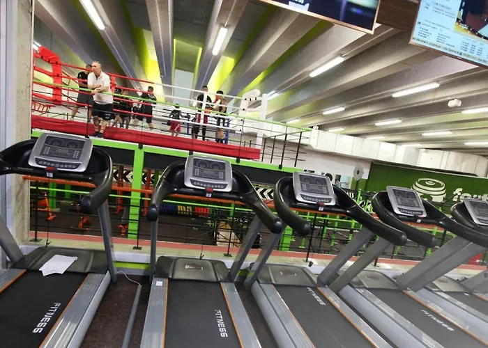 Stunning Seafront Lux Cambridge Wt Pool Apartament