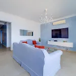 Stunning Seafront Lux Cambridge Wt Pool Apartmán *