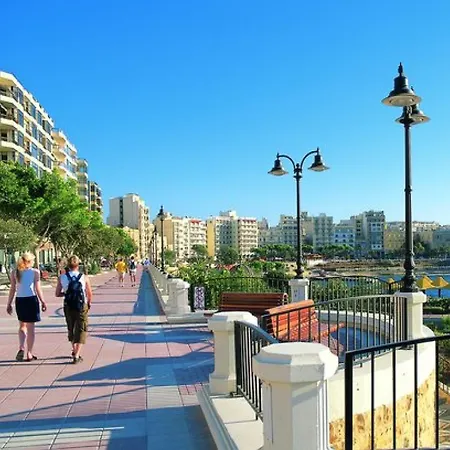 Stunning Seafront Lux Cambridge Wt Pool Appartement Sliema